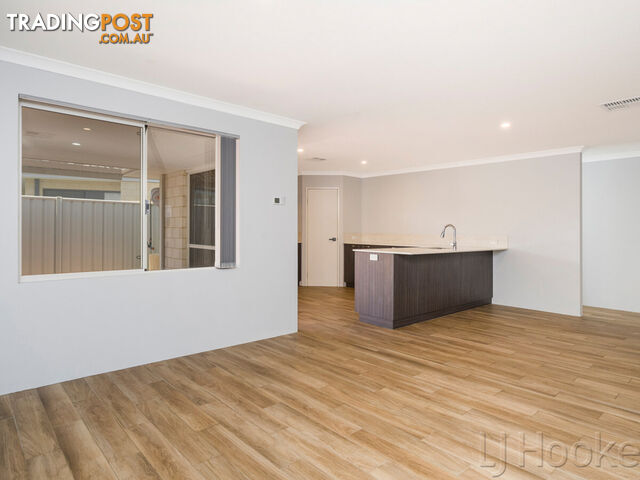 7 Greenpoint Way HILBERT WA 6112