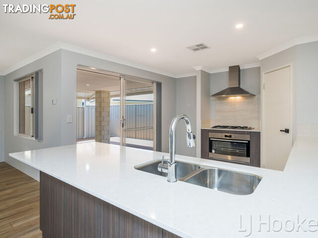 7 Greenpoint Way HILBERT WA 6112