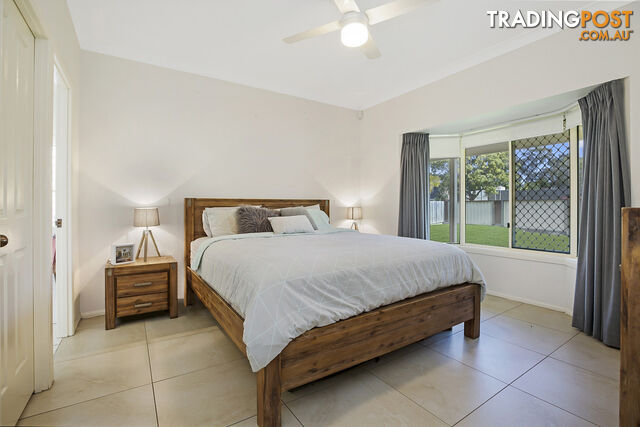 8 Karri Court VICTORIA POINT QLD 4165