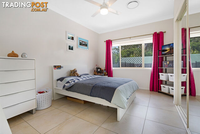 8 Karri Court VICTORIA POINT QLD 4165