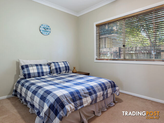 79 Queen Street REDLAND BAY QLD 4165