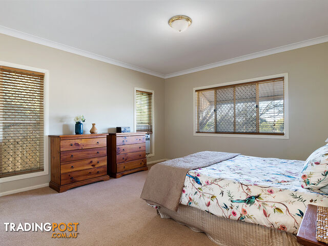 79 Queen Street REDLAND BAY QLD 4165