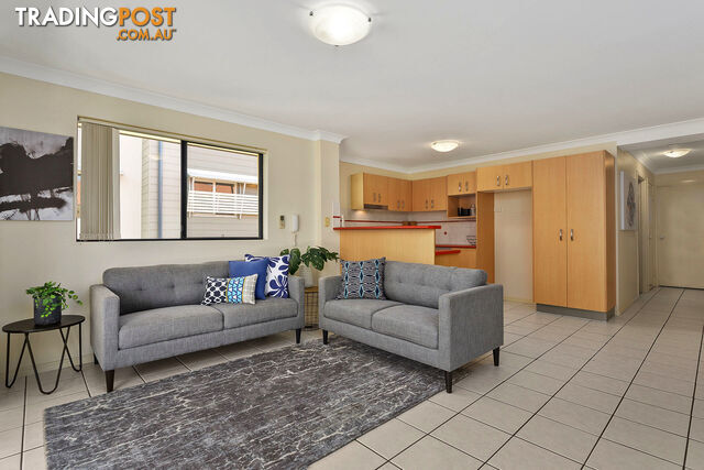 12 2-4 Henry Street Redcliffe QLD 4020