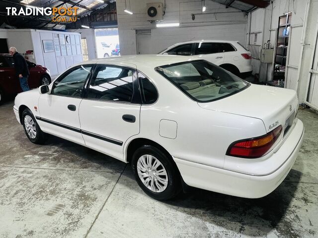 2001  TOYOTA AVALON CSX MCX10R SEDAN