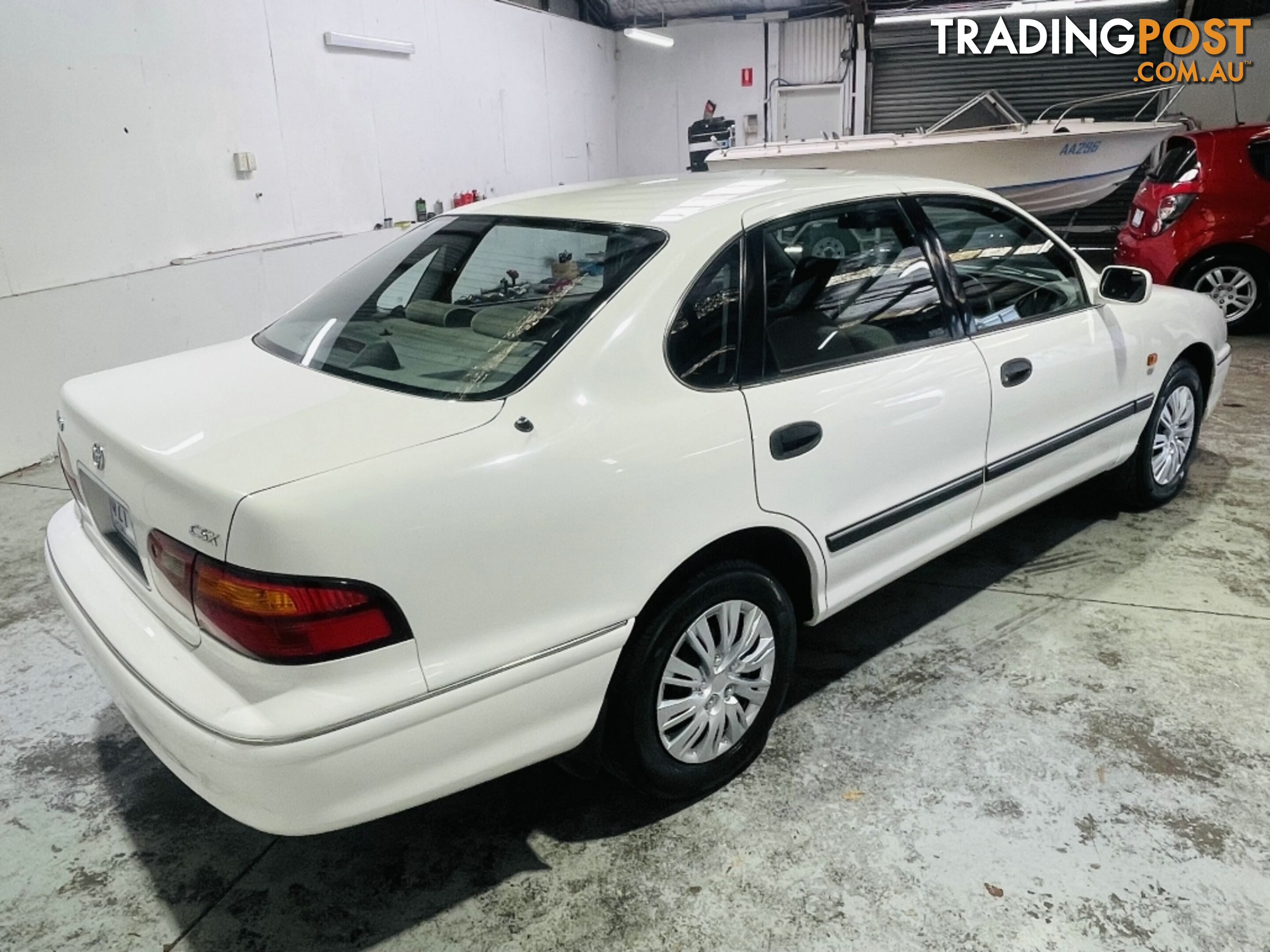 2001  TOYOTA AVALON CSX MCX10R SEDAN