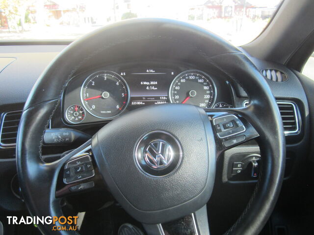 2013 Volkswagen Touareg SUV Automatic