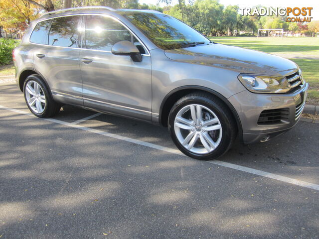 2013 Volkswagen Touareg SUV Automatic