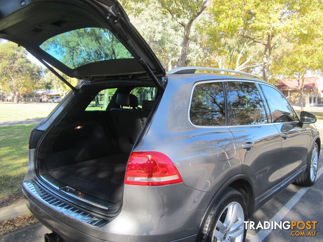 2013 Volkswagen Touareg SUV Automatic