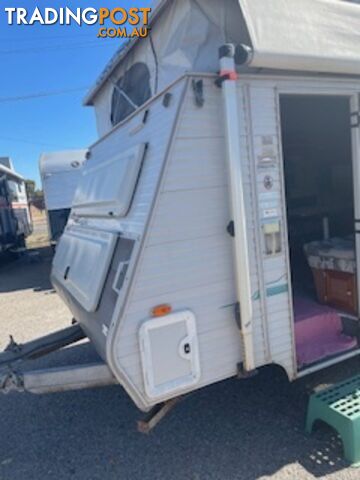 2004 COROMAL EXCEL 51 # 1382 – ROLL OUT AWNING NEW $28,500 SPECIAL OF THE WEEK - photo 2 of 17