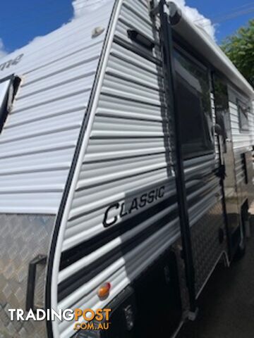 2019 SUPREME CLASSIC – SEMI OFF-ROAD – SINGLE AXLE # 1377 – WAS $58,000 – SPECIAL PRICE $52,000 - photo 4 of 24