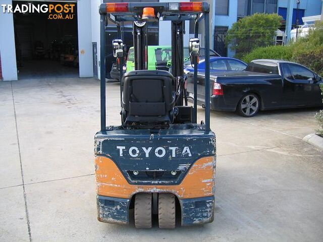 ** RENT NOW ** FORKLIFT TOYOTA 7FBE15 3 Wheeled Battery Electric with Container Mast
