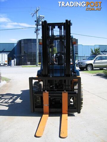 ** RENT NOW ** Forklift-TOYOTA 02-7FG40 LPG - photo 5 of 6