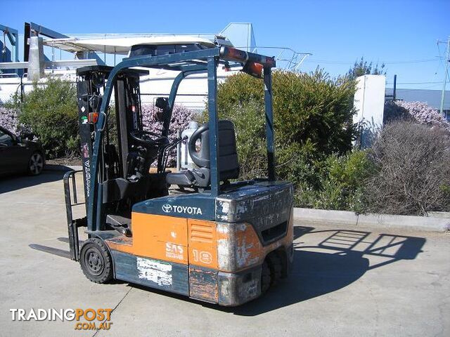 ** RENT NOW **  Forklift TOYOTA 1.8T  with CONTAINER MAST - photo 4 of 8