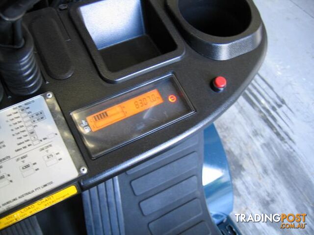 ** RENT NOW ** FORKLIFT TOYOTA 1.8t LPG with CONTAINER MAST - photo 3 of 3