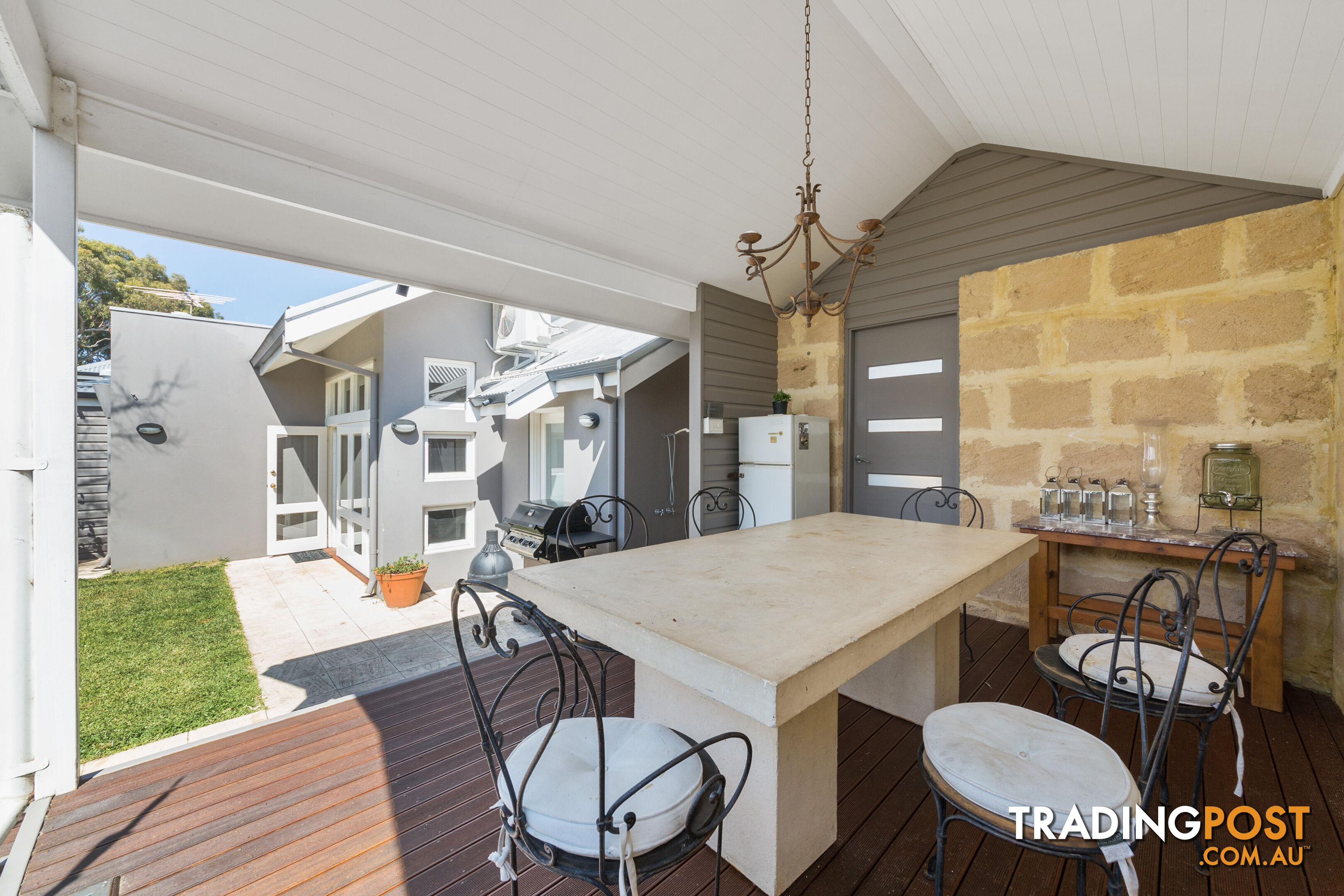 14 Devon Road SWANBOURNE WA 6010