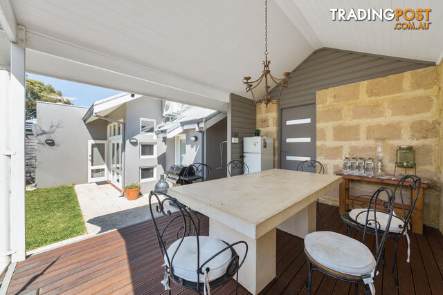 14 Devon Road SWANBOURNE WA 6010