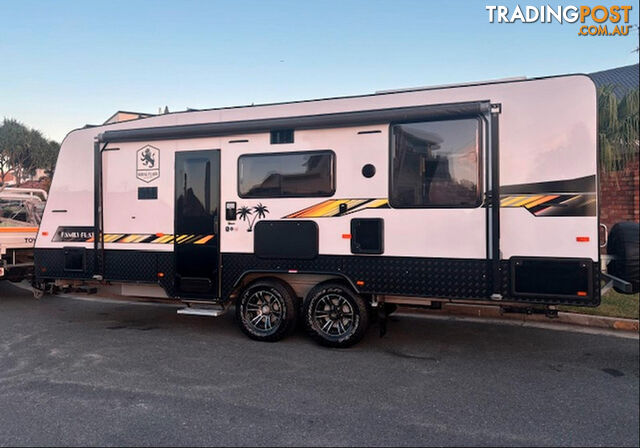 2018 Royal Flair FAMILY FLAIR - CUSTOM BUILT (23.4 DESIGN IN 22.6 FOOT PRINT)