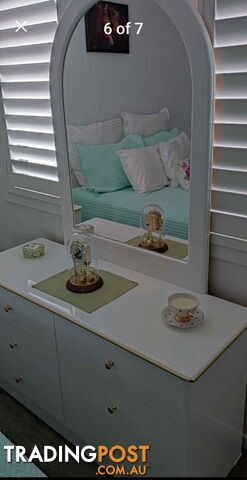 Bedroom Furniture 6 Draw Bedroom Chest With Mirror, 2 Bedside Tables, Queen Bedhead