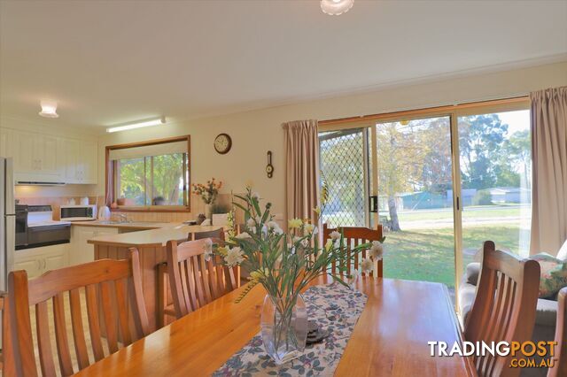 4 9-11 Baromi Road Mirboo North, VIC 3871