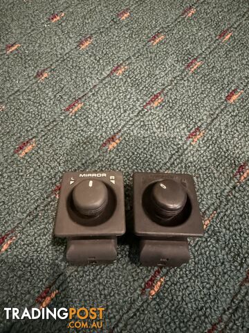 Landrover discovery 2 mirror adjust switch