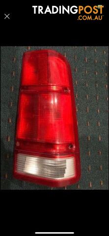 landrover discovery 2 rhs rear tail light