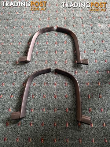 Landrover discovery 2 rear roof moulds