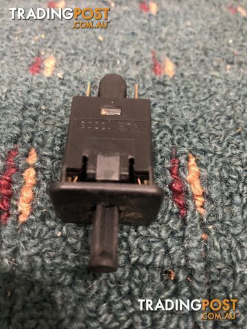 landrover discovery 2 glove box light switch