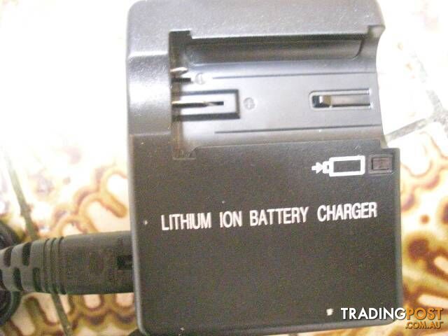 Ricoh DB-50 Battery + Genuine Ricoh BJ-5 DB50 Klic-8000 Charger