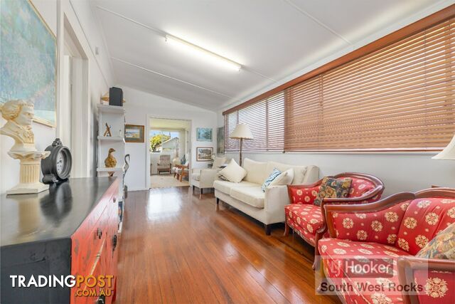 11 Landsborough Street SOUTH WEST ROCKS NSW 2431