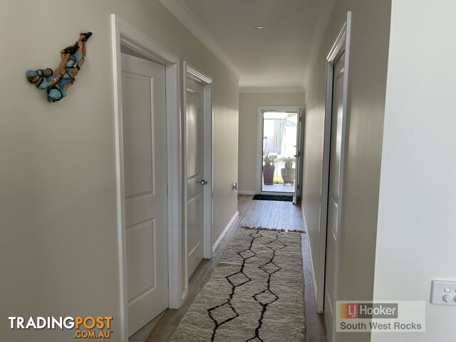 14 Oakmont Drive SOUTH WEST ROCKS NSW 2431 - photo 4 of 13