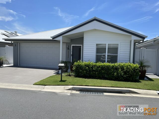 14 Oakmont Drive SOUTH WEST ROCKS NSW 2431 - photo 3 of 13