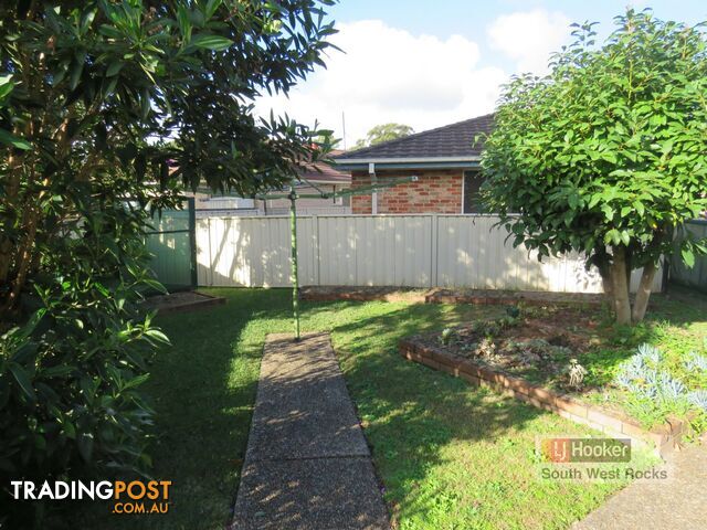 20 Athol Elliott Place SOUTH WEST ROCKS NSW 2431