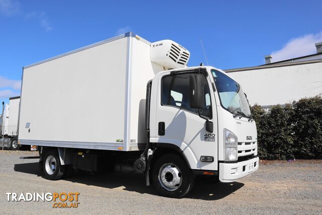 2014 ISUZU NPR400 - photo 2 of 21
