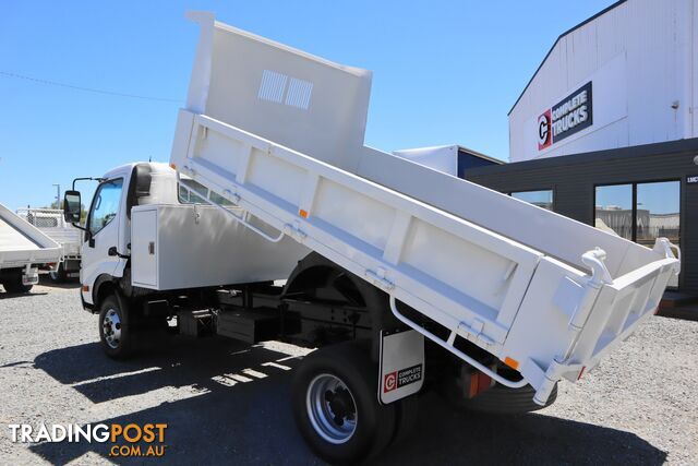 2004 HINO DUTRO - photo 3 of 17