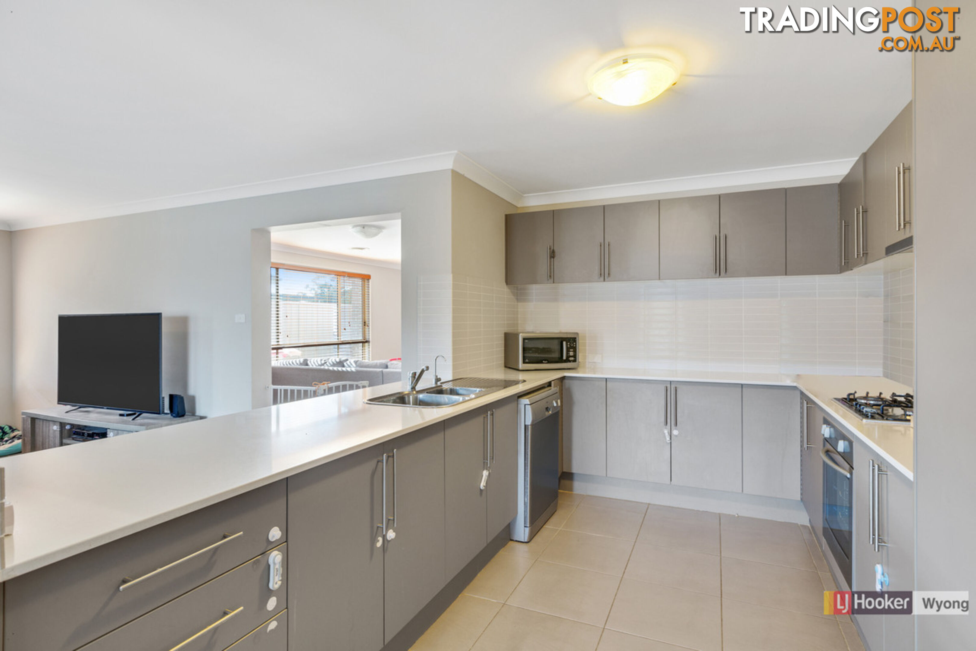 30 Wakool Crescent WOONGARRAH NSW 2259