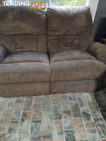 Lounge Suite Recliners