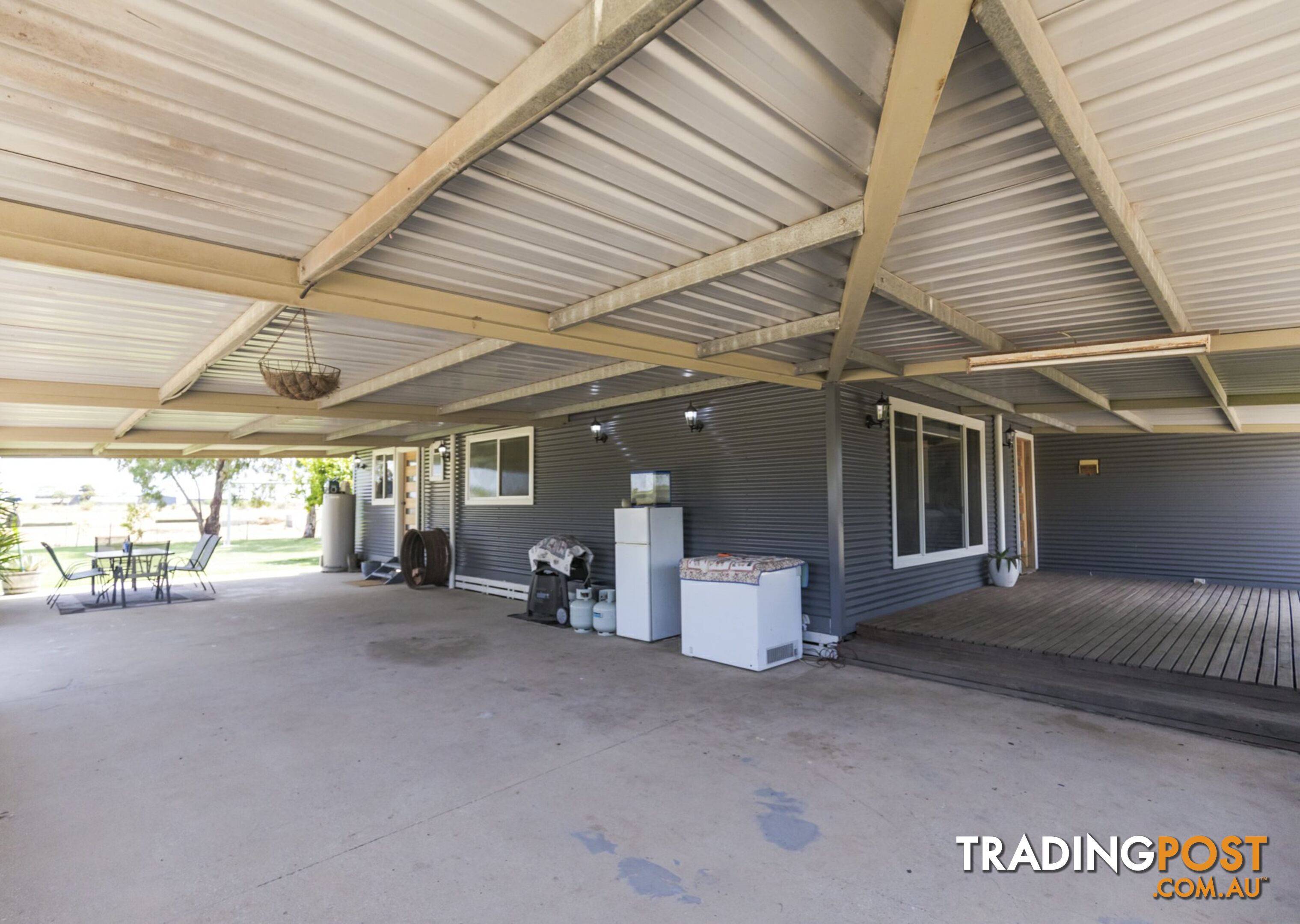 86 Lake Road WOORINEN SOUTH VIC 3588