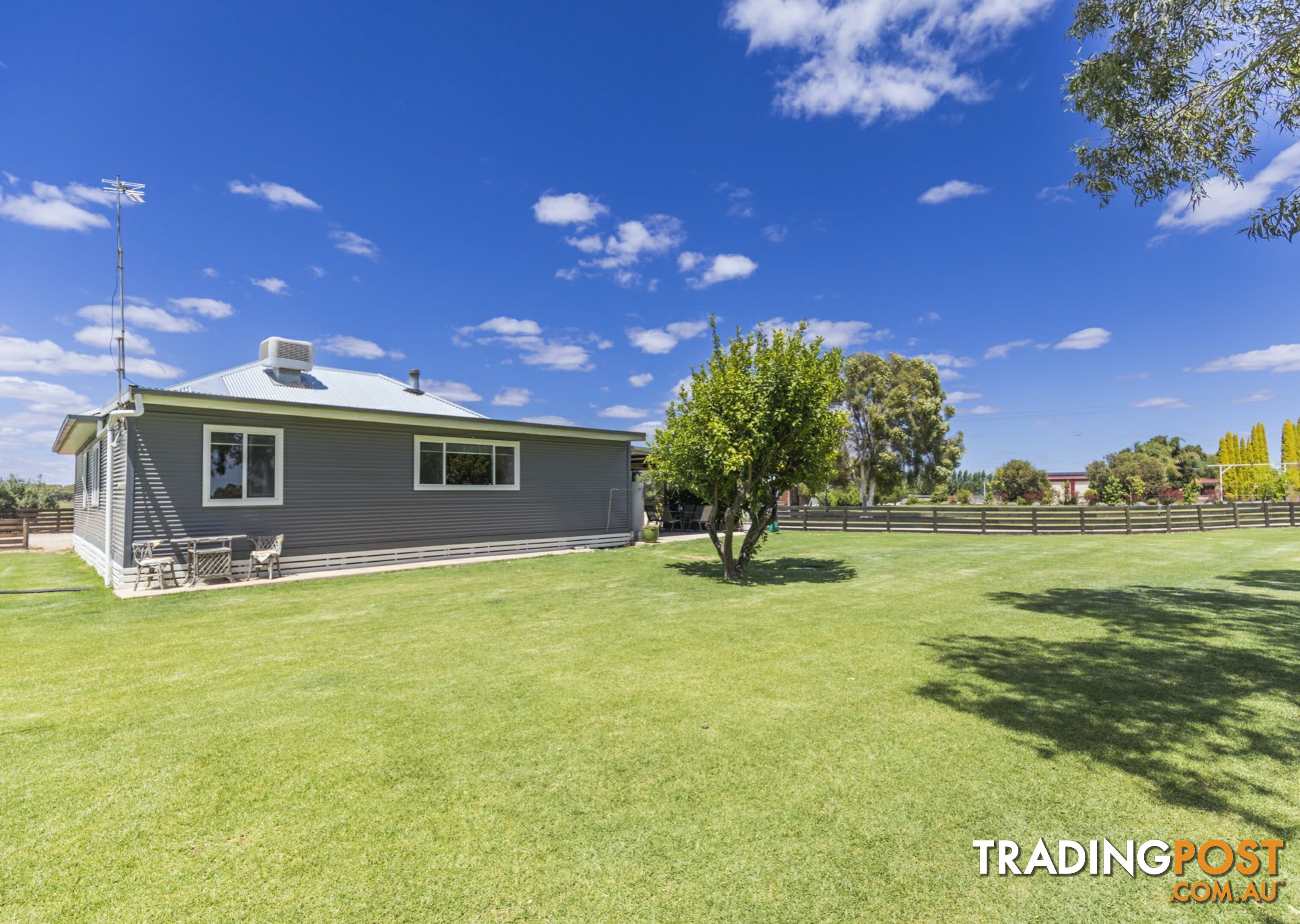 86 Lake Road WOORINEN SOUTH VIC 3588