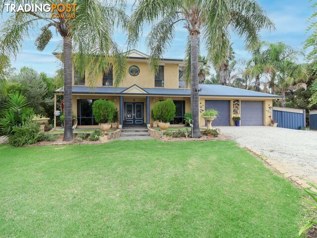 4 Squire Grove SWAN HILL VIC 3585