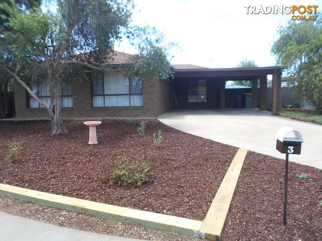 3 Hazel Court SWAN HILL VIC 3585