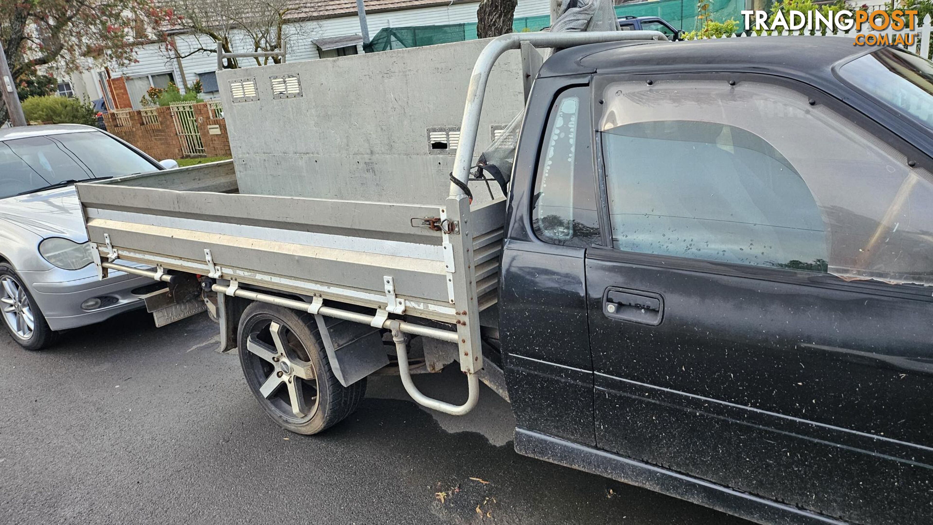 Holden One Tonner Tray with Sides