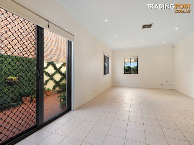 3B Luongo Close PRESTONS NSW 2170