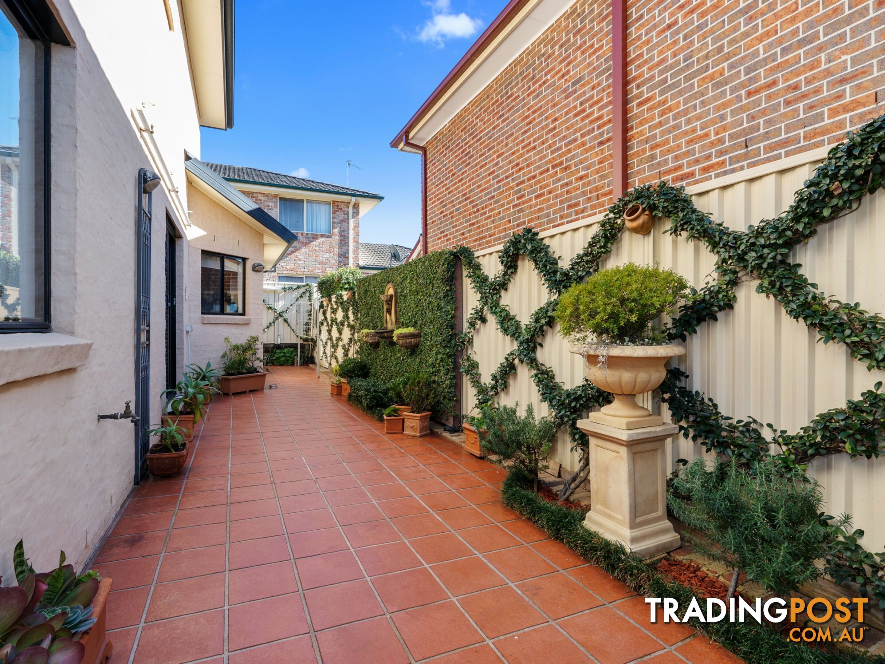 3B Luongo Close PRESTONS NSW 2170