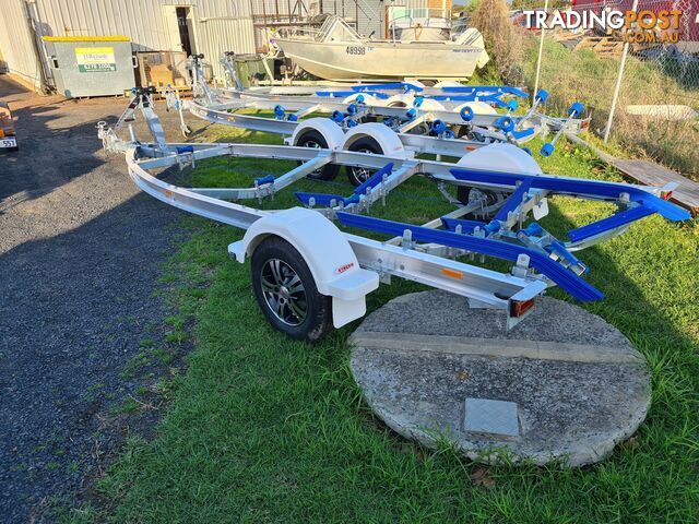 2050 ALLOY MOVE TRAILER TO SUITE BOATS 4.5M TO 4.9M 1100KGS