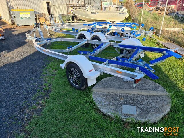 2050 ALLOY MOVE TRAILER TO SUITE BOATS 4.5M TO 4.9M 1100KGS