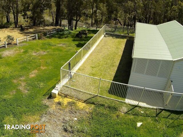 8 Brook Road JARRAHDALE WA 6124