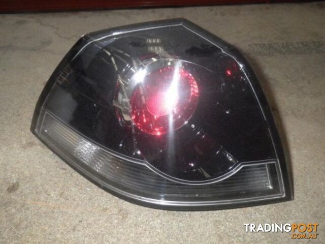 HOLDEN COMMODORE VE SS LEFT TAILLIGHT
