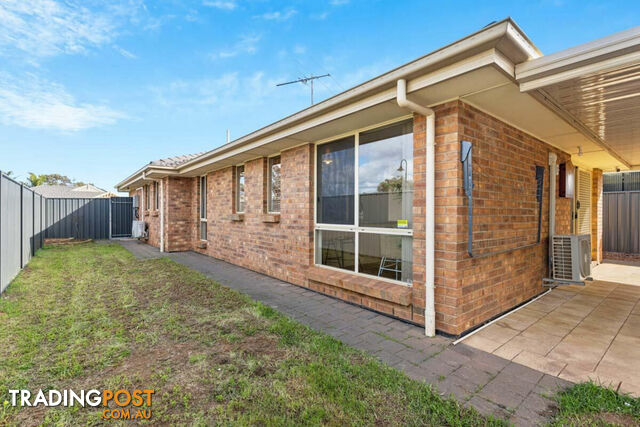 17 Oakwood Circuit MUNNO PARA WEST SA 5115