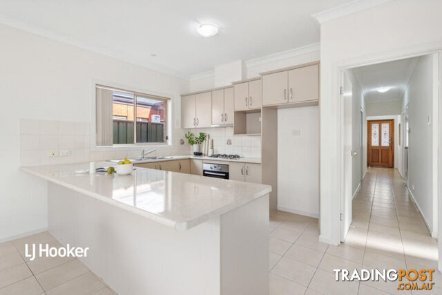 11 Phillipson Circuit MAWSON LAKES SA 5095