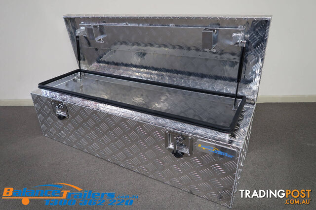 FRONT ALUMINIUM TOOL BOX L1200XW400XH350MM - MODEL 1 - photo 3 of 4